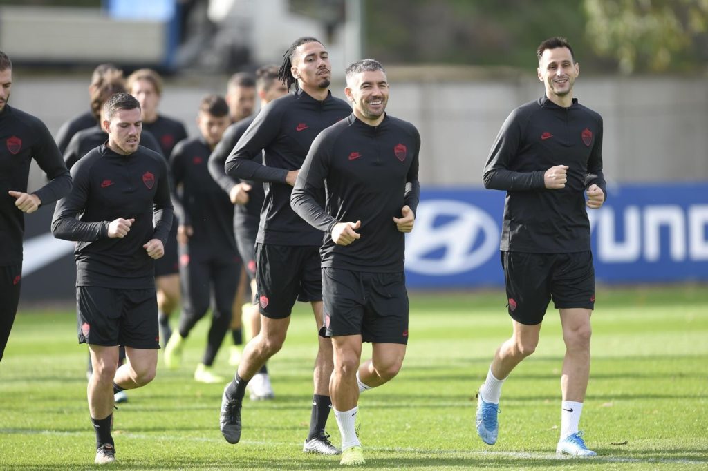 Roma vuelve a los entrenamientos con bajas y buenas noticias.