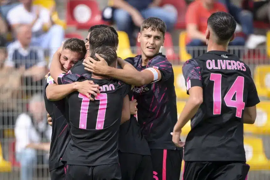 4F33CB0A-B379-44C3-B0EB-A69A9A3CC2FB