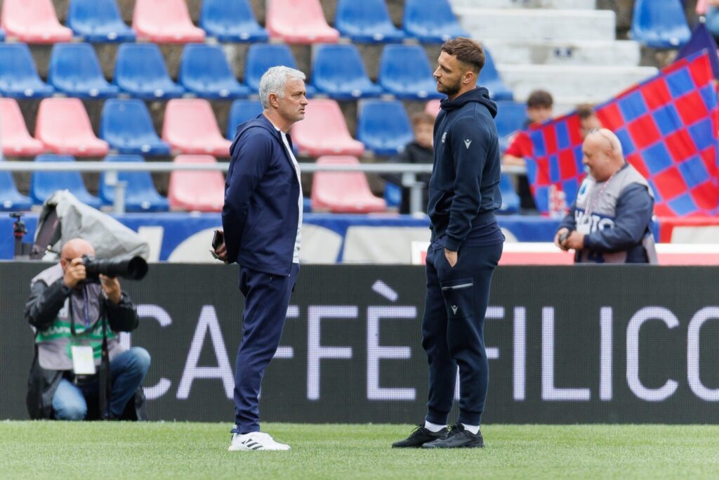 José Mourinho y Marko Arnautovic | Imagen tomada del twitter de la Serie A