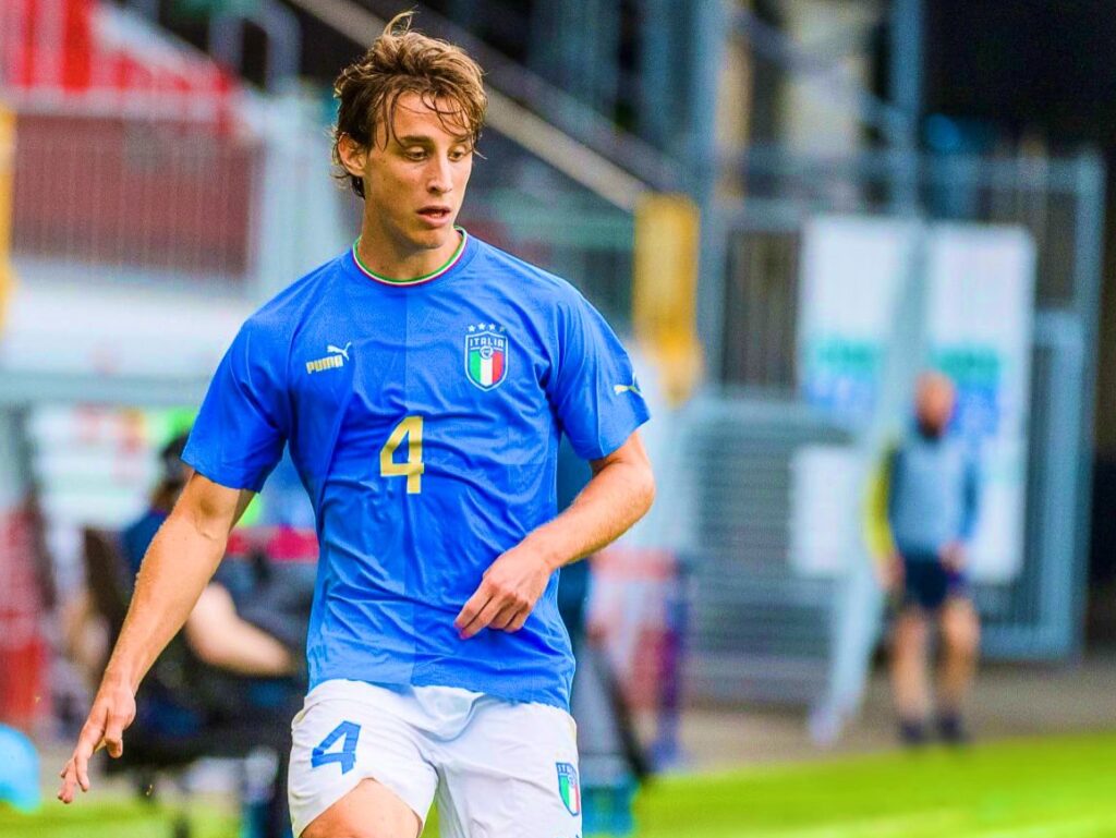 El seleccionador de Italia Sub 21 confirma a Edoardo Bove en la lista de 23 jugadores que estarán en la Eurocopa de la categoría