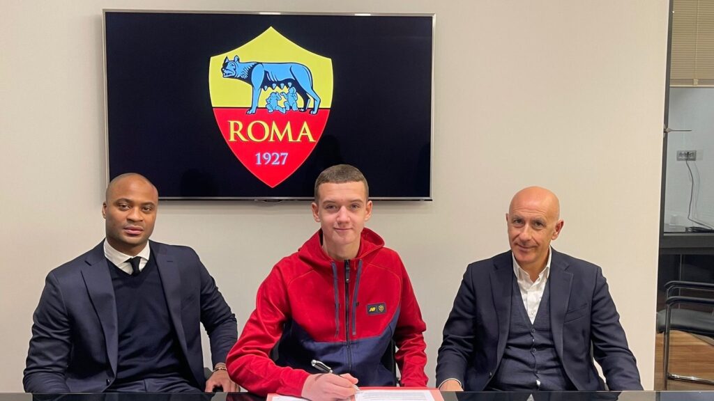 La Roma ejecuta la opción de compra del joven mediocampista croata Sergej Levak