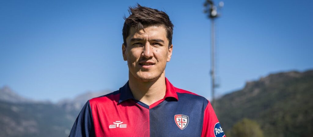 Oficial: Eldor Shomurodov es jugador del Cagliari a título tempraneo