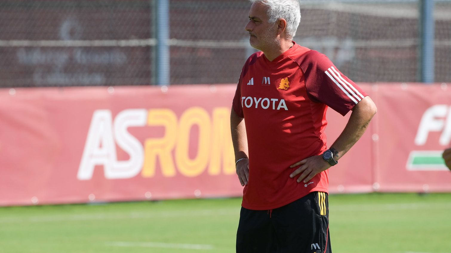 José Mourinho Ha Renovado Su Contrato Con Adidas El Portugués Lo Anuncia En Redes Sociales 