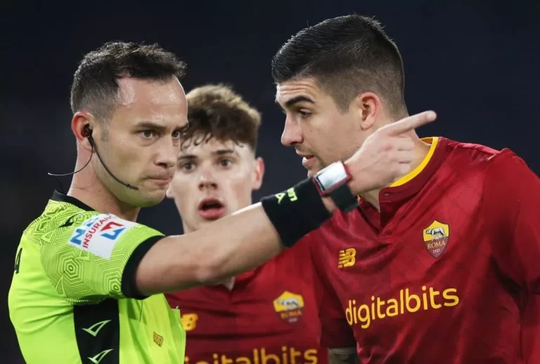 Feliciani - Mancini, Roma - Genoa | Imagen tomada de la web oficial de la AS Roma