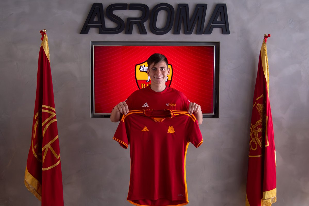 Ricky Solbes | Imagen tomada de la cuenta oficial de Twiter de la AS Roma
