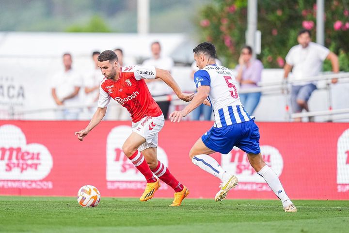 Nuevo nombre en la lista de Pinto en el casting por el nueve; contactos con Abel Ruiz del Braga