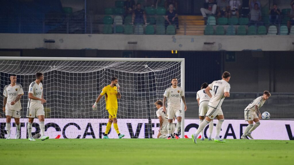 Mourinho no tendría intención de renunciar de momento a Rui Patricio aunque no se descarta que Svilar eventualmente pueda escalar en la jerarquía