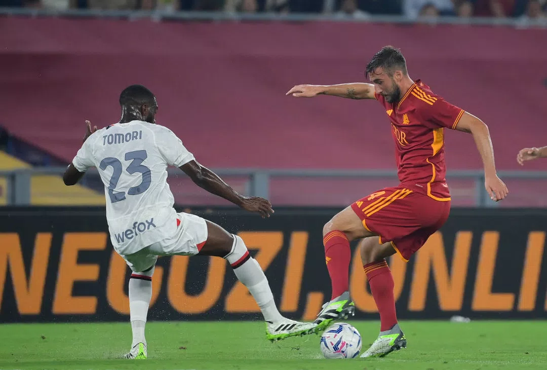 Cristante, Roma - Milan | Imagen tomada de la web oficial de la AS ROma