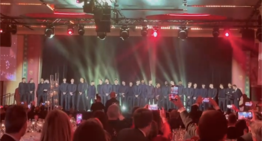 La Roma celebra la cena navideña sin los Friedkin, y con una gran ovación a José Mourinho