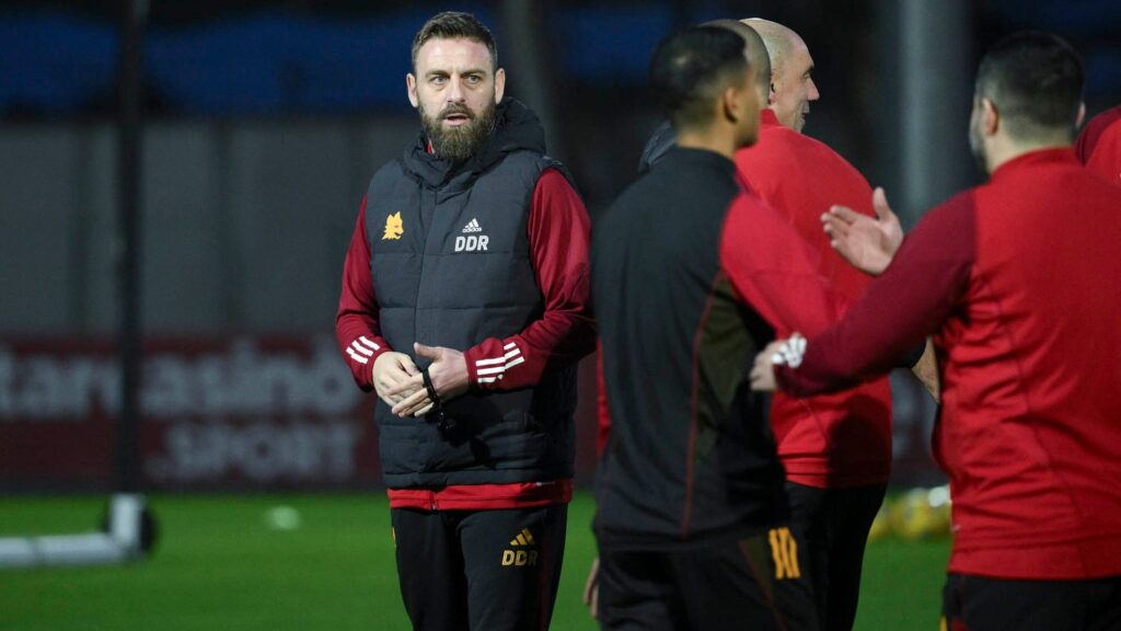 Daniele De Rossi:»Hay un trabajo importante que hacer para hacer y no podemos quedarnos aquí mirando a nuestro alrededor; hay márgenes para volver arriba»