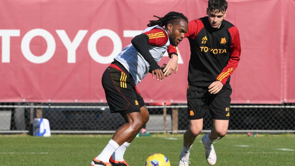 Chris Smalling y Renato Sanches se preparan para volver al campo; el portugués apunta al partido ante Cagliari, el ingles al Roma-Inter