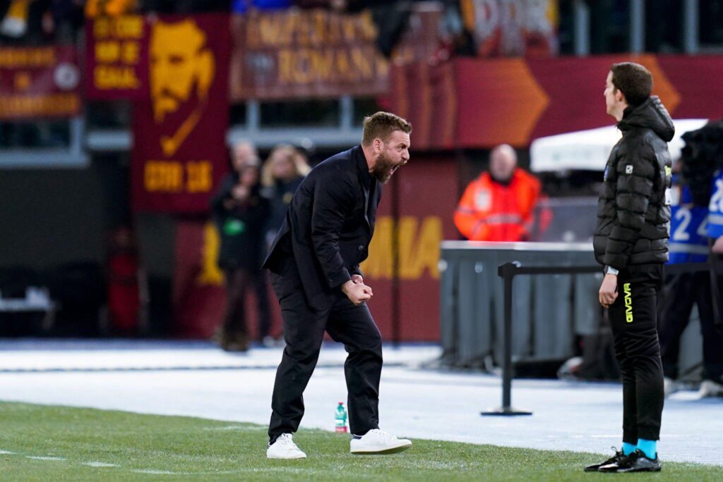 Daniele De Rossi es el segundo entrenador de la historia de la Roma, contando solo los debutantes en el club, con más puntos sumados de inicio; solo Rudi Garcia lo hizo mejor