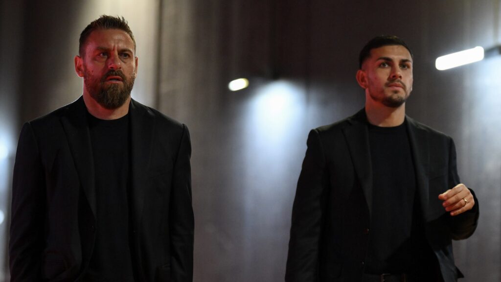 De Rossi:»¿Cambio de formación? el esquema siempre se basa en el oponente; Smalling físicamente está bien, Lukaku se merecía un descanso»