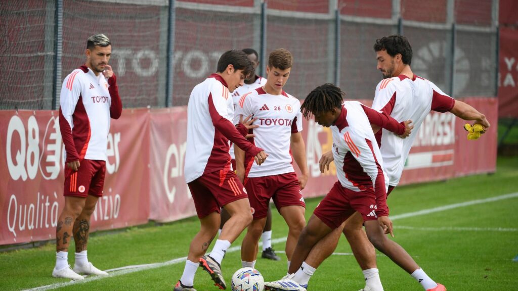 Entrenamiento post partido de viernes en Trigoria; presente Mancini, ausentes Soulé y El Shaarawy