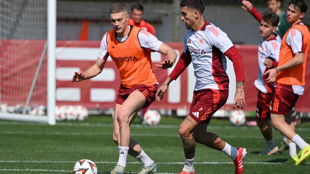 Entrenamiento de martes en Trigoria de cara el partido ante el Athletic; Celik ausente