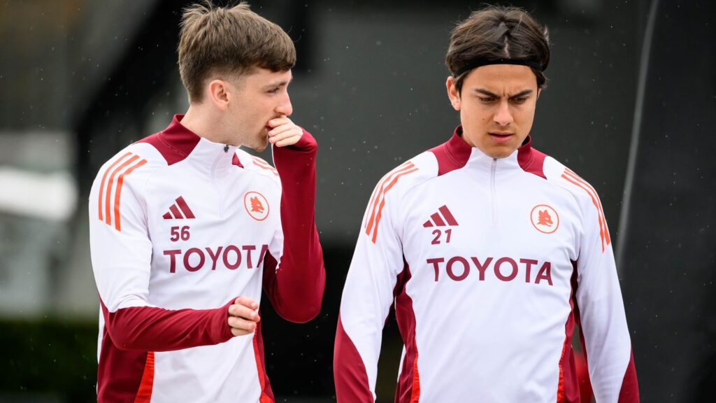 Son 23 los convocados por Claudio Ranieri para el Athletic-Roma; Zeki Celik el único ausente, presente Dybala