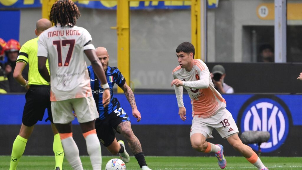 Soulè: «Estoy contento por la victoria y el gol frente al Inter. Los napolitanos me felicitaron»