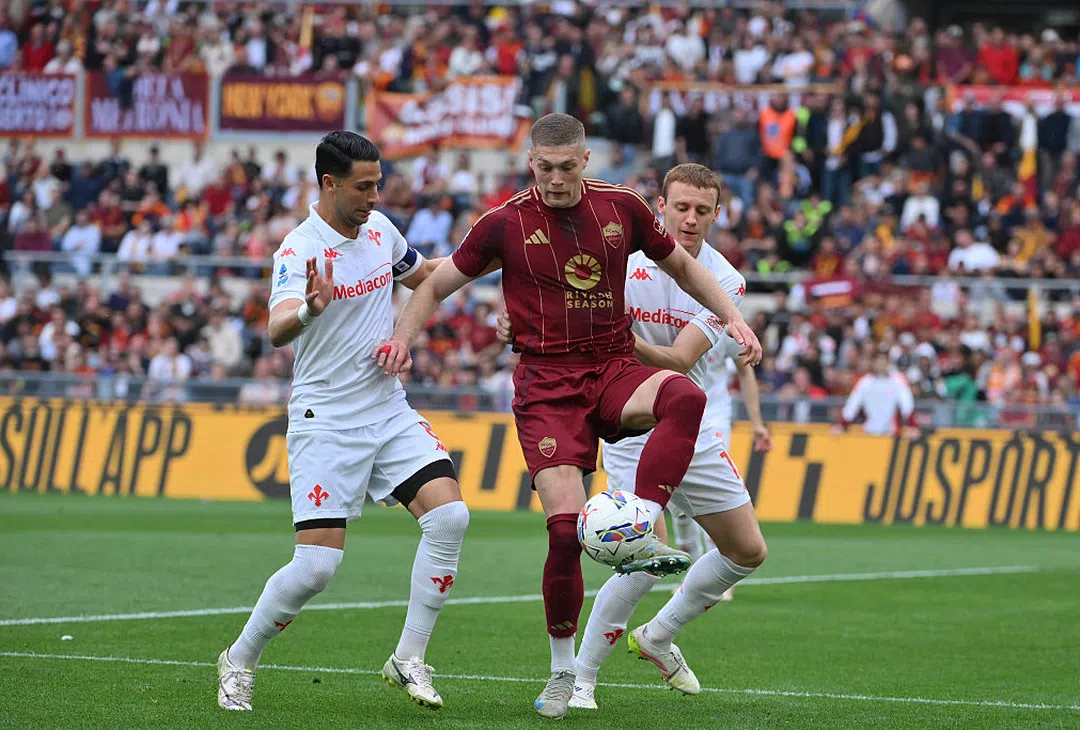 Artem Dovbyk en el Roma-Fiorentina