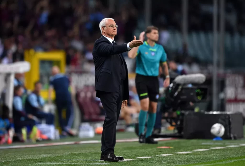 Ranieri:»Cuando llegué, el equipo estaba en su punto más bajo, con la moral por los suelos, intente unirlos y ayudarlos, ellos lo dieron todo; ¿entrenador? no puedo decir nada»