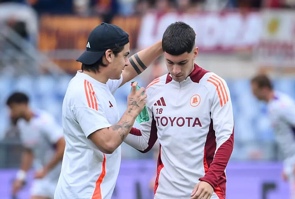El Dybala más líder; viaja con el equipo a Bérgamo a pesar de la lesión y motiva a sus compañeros en los entrenamientos