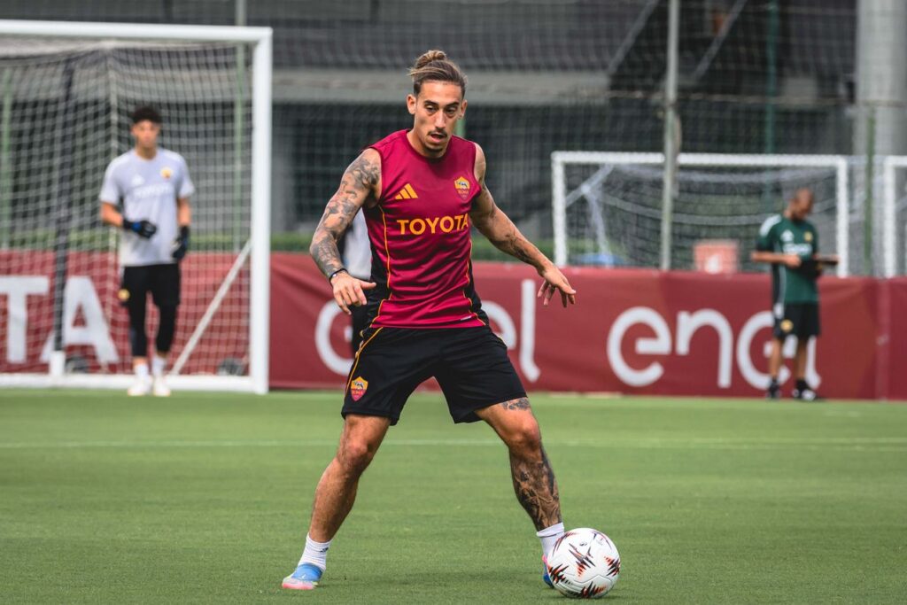 Kostas Tsimikas - entrenamiento AS Roma previo al Niza