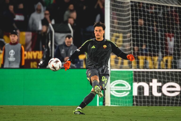 Svilar - Roma vs Lille - Web AS Roma