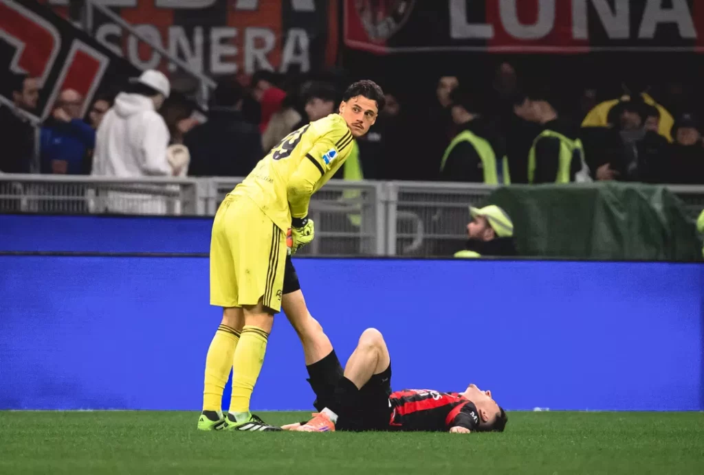 Svilar - Milan vs Roma