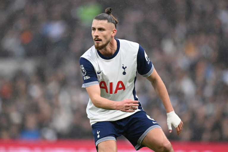 Tottenham Hotspur FC v Fulham FC - Premier League